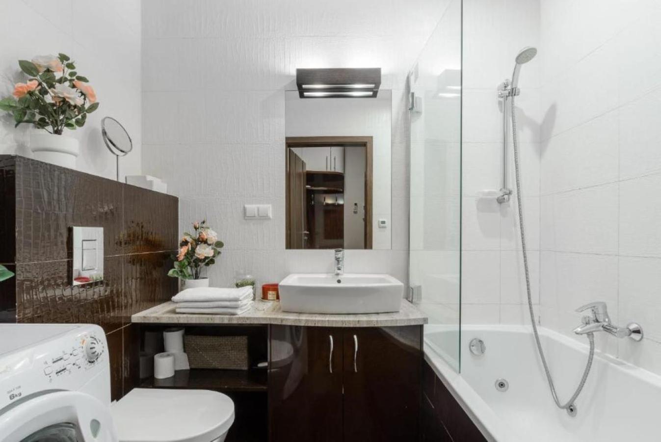 Luxury Apartments In Platinum Tower วอร์ซอ ภายนอก รูปภาพ